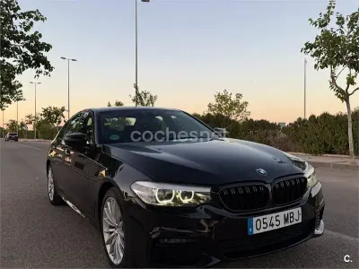 Usado BMW 518 Comfort Edition 150 CV (110 kW) 2018 Negro Familiar