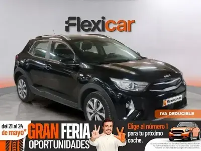 Usado Kia Stonic 100 HP (73 kW) 2022 Preto SUV