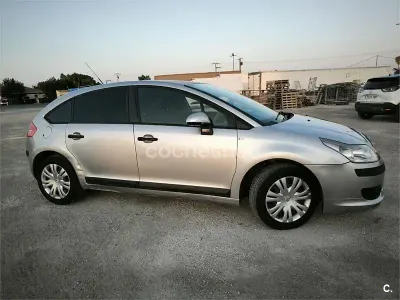 Usado Citroën C4 92 CV (67 kW) 2007 Blanco Berlina