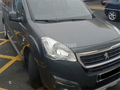 Gris / plata Usado 2016 Peugeot Partner Tepee Active Monovolumen | 13.000 € (Precio justo)