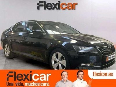 Usado Skoda Superb Style 150 CV (110 kW) 2017 Gris Berlina