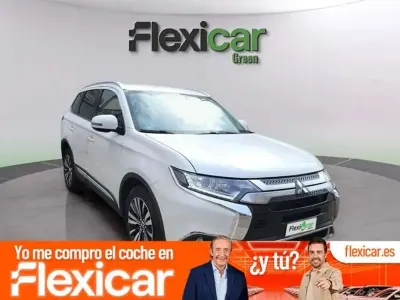 Usado Mitsubishi Outlander Motion 150 CV (110 kW) 2019 Blanco SUV