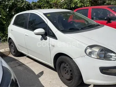 Usado Fiat Punto Easy 75 CV (55 kW) 2011 Blanco Utilitario
