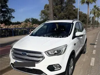 Usado Ford Kuga Business Edition 120 CV (88 kW) 2017 Blanco SUV
