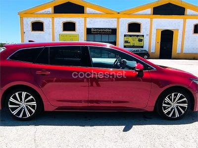 Usado Toyota Corolla Advance 180 CV (132 kW) 2022 Rojo Familiar