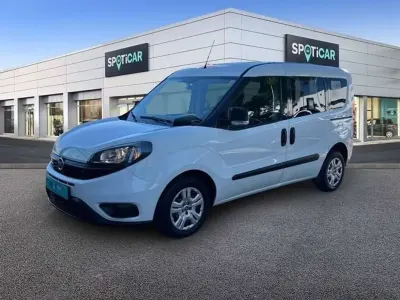 Usado Fiat Doblò 90 CV (66 kW) 2022 Blanco Monovolumen