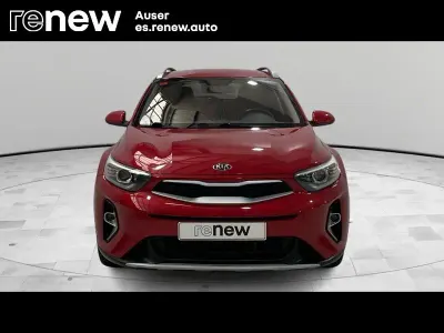 Usado Kia Stonic 100 CV (73 kW) 2021 Rojo SUV