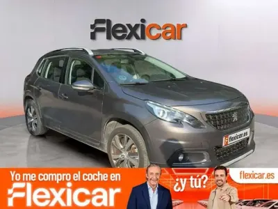Usado Peugeot 2008 Allure 131 CV (96 kW) 2018 Gris SUV