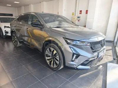 Nuevo Renault Rafale Techno 200 CV (147 kW) 2026 Gris / plata SUV