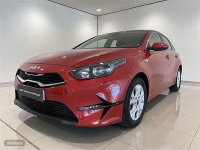 Usado Kia Ceed 100 CV (73 kW) 2024 Rojo Utilitario