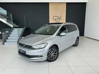 Usado VW Touran R-line 150 CV (110 kW) 2023 Gris / plata Monovolumen