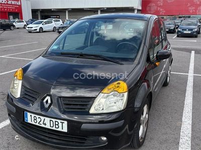 Usado Renault Modus Dynamique 80 CV (58 kW) 2004 Negro Monovolumen