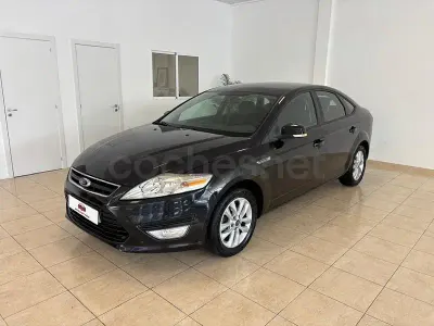 Usado Ford Mondeo Business Edition 115 CV (84 kW) 2014 Negro Berlina