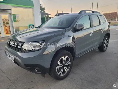 Usado Dacia Duster Journey 100 CV (73 kW) 2024 Gris / plata SUV