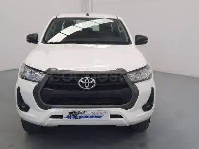 Usado Toyota HiLux 150 HP (110 kW) 2021 Branco Pickup