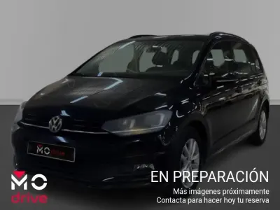 Usado VW Touran Business 115 CV (84 kW) 2018 Monovolumen