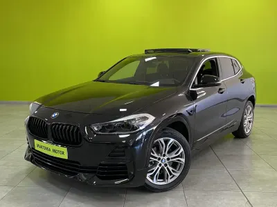 Używany BMW X2 Advantage 136 KM (100 kW) 2022 Czarny SUV
