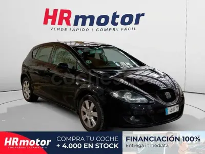 Usado Seat Leon Stylance 106 CV (77 kW) 2008 Negro Utilitario