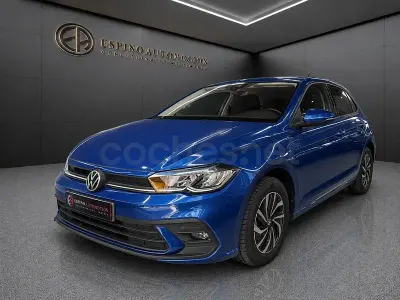Usado VW Polo 95 CV (69 kW) 2023 Azul Utilitario