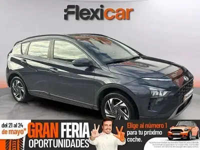Usado Hyundai Bayon 84 CV (61 kW) 2023 Gris SUV