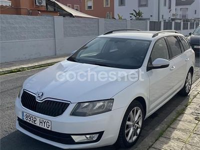 Usado Skoda Octavia Ambition 105 CV (77 kW) 2014 Blanco Familiar