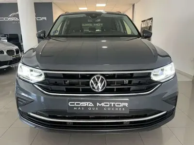 Usado VW Tiguan Life 245 CV (180 kW) 2023 Gris SUV