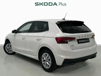 Usado Skoda Fabia Selection 115 CV (84 kW) 2025 Blanco Utilitario