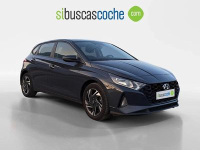 Usado Hyundai i20 100 CV (73 kW) 2022 Gris/plata Utilitario