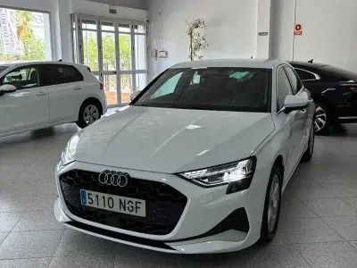 Usado Audi A3 Advanced Plus 116 CV (85 kW) 2025 Blanco Berlina