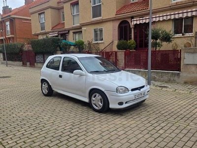 Usado Opel Corsa 109 CV (80 kW) 1994 Blanco Utilitario