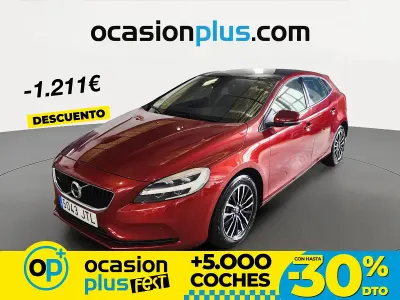 Usado Volvo V40 Momentum 150 CV (110 kW) 2016 Rojo