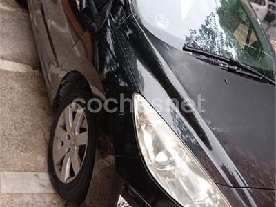 Usado Peugeot 308 SW Sport 110 CV (80 kW) 2008 Negro Familiar