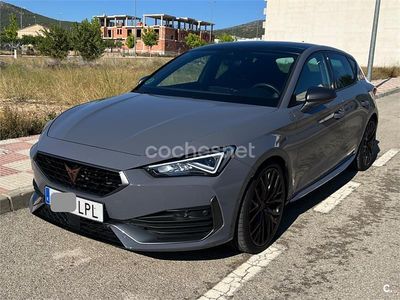 Gris / plata Usado 2021 Cupra Leon Berlina | 34.900 € (Un poco caro)