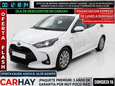 Usado Toyota Yaris Hybrid Active 116 CV (85 kW) 2022 Blanco Berlina