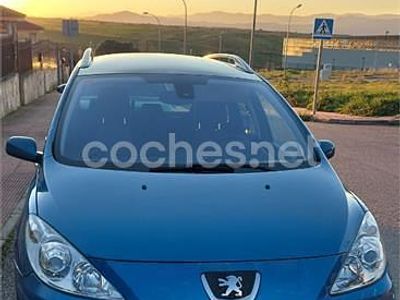 Usado Peugeot 307 110 CV (80 kW) 2007 Azul Berlina