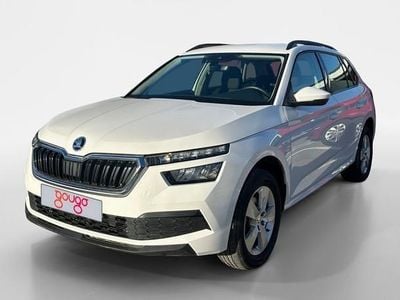 Usado Skoda Kamiq Active 95 CV (69 kW) 2022 Blanco SUV