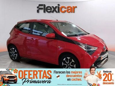 Usado Toyota Aygo X-play 72 CV (52 kW) 2019 Rojo Utilitario
