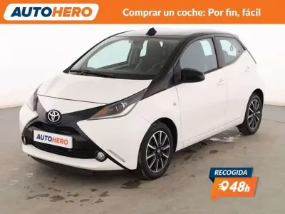 Usado Toyota Aygo X-play 71 CV (52 kW) 2016 Blanco Utilitario