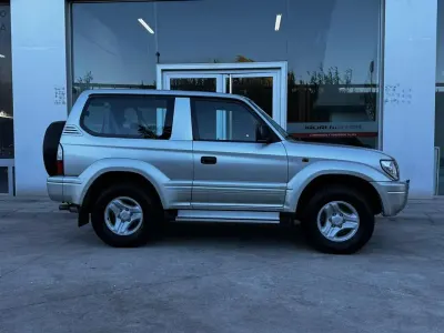 Usado Toyota Land Cruiser 125 CV (91 kW) 2000 Plateado SUV