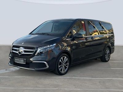 Gris Usado 2024 Mercedes V300 Avantgarde Monovolumen | 69.975 € (Precio justo)