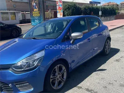Usado Renault Clio IV Dynamique 90 CV (66 kW) 2015 Azul Berlina
