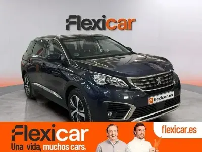 Usado Peugeot 5008 Active 130 HP (95 kW) 2019 Azul SUV