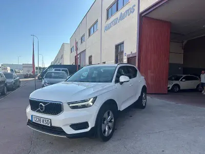 Usado Volvo XC40 Momentum 156 CV (114 kW) 2018 Blanco SUV