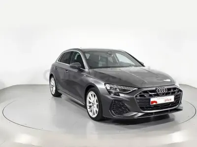 Usado Audi A3 S-Line 150 CV (110 kW) 2025 Gris / plata Berlina