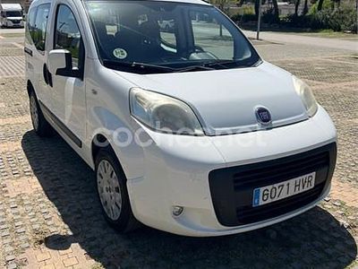 Używany Fiat Qubo Dynamic 75 KM (55 kW) 2014 Biały Minivan