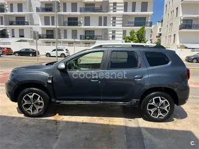 Usado Dacia Duster Prestige 115 CV (84 kW) 2020 Gris / plata SUV