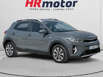 Usado Kia Stonic 100 CV (73 kW) 2022 SUV