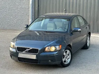 Usado Volvo S40 Momentum 125 CV (91 kW) 2007 Azul Berlina