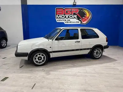 Begagnad VW Golf II GT 90 HK (66 kW) 1988 Vit Halvkombi