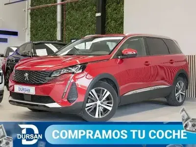 Usado Peugeot 5008 Allure 131 CV (96 kW) 2021 Rojo SUV